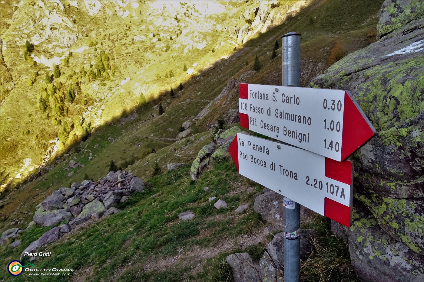 14 Alla Casera Valletto lasciamo il 108 e scendiamo a sx sul sent. 107A per la Valle Pianella.JPG -                                